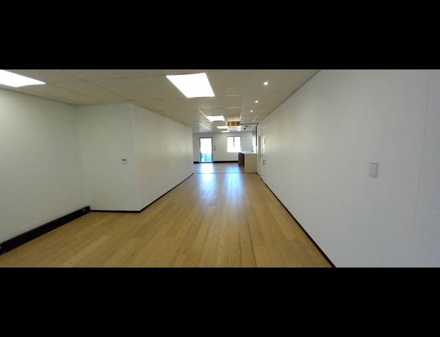 1,013M² OFFICE TO LET IN BRYANSTON